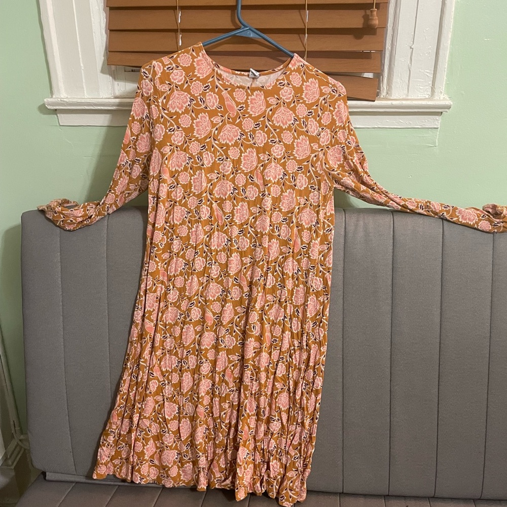 Old navy flower print dress